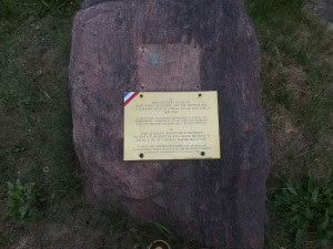 Kamień upamiętniający uwięzienie 3000 oficerów francuskich